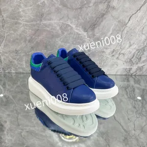 2023New Mens Tasarımcı Spor Ayakkabı Buzağı Buzağı Sıradan Ayakkabı Yansıtıcı Ayakkabılar Vintage Süet Deri Eğitimler All-Match Stylist Spor Sneaker Leisure Platform Dantel Up Baskı