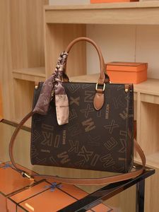 Women Bag Tote Package مصمم عالي الجودة مصمم حمل حزمة متطابقة مطابقة تصميم الأزياء حقيبة السيدات حقيبة اليد سعة كبيرة