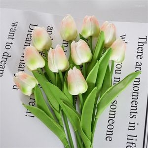 Dekorativa blommor Fake Flower Plant Table Decor Pography Props Wedding Decoration Easter Floral Arrangement Party Supplies Tulpan Bouquet