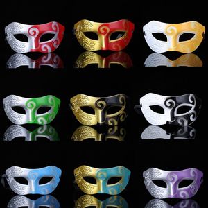 Party Masks Men's Half Face Eye Mask Black and White Gentleman Jazz Fighter Performance Ball Venetian Mask Engraved 230327