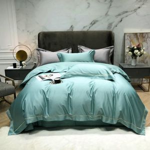 Set di biancheria da letto 2023 Copripiumino lenzuolo matrimoniale in cotone semplice a quattro pezzi ricamato moda confortevole colore verde solido