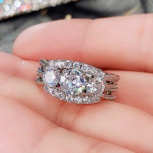 Band Rings Huitan AAA Cubic Zirconia Engagement Rings Women Fashion Design Proposal Rings for Girlfriend Fancy Love Gift Luxury Jewelry New Z0327