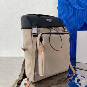 Üçgen Tasarımcılar Sırt Çantası Çanta Erkek Sırt Çantaları Okul Çantalarını Moda Tasarımcısı Çantası Seyahat Çantası Düz Renk Büyük Kapasiteli Duffel Çanta Çok İşlevli Bagaj Çantası