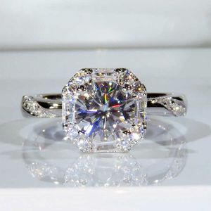 バンドリングHuitan Modern Design 2022女性のための新しいリング素晴らしいCubic Zirconia Creative Wedding Bandsアクセサリー女性ファッションジュエリーZ0327