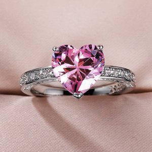 Bandringen Exquise Fashion Heart Pink Crystal Zirkon Rings For Women Engagement Ring Wedding Party Jubileum Gift Sieraden Anillos Mujer Z0327