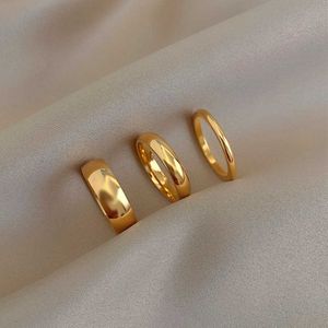 Band Rings YUN RUO Golden Smooth Plain Titanium Steel Ring Women European and American Vintage Personality Jewelry Wholesale Water Proof G230327