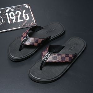 Slippers Men Summer Flip Flops Beach Sandals Anti-Slip Casual Flat Shoes High Quality Slippers Indoor House Shoes For Men