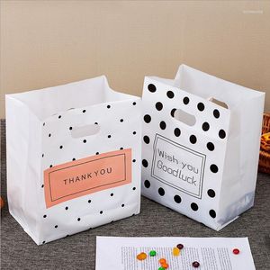 Geschenkverpackung 50 teile / los Kuchen Brot Tasche Polka Dot Mode Kunststoff mit Griff Lebensmittelverpackung Dankeschön-Taschen