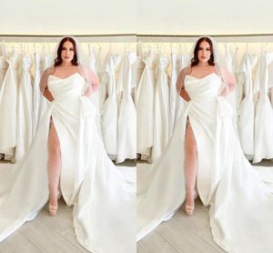 Einfache Plus Size Meerjungfrau Brautkleider für die Braut Schatz High Side Split Satin Sweep Zug Strand Country Garden Brautkleid Vestidos de Novia Maßgeschneidert