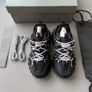 Balencaigaity Tasarımcı Track 3.0 Spor Sneakers Üçlü Platform Balencigas Trainer Ayakkabı Erkek Kadın Deri Sneaker Beyaz Siyah Yeşil Bizim