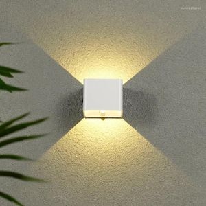 Lâmpadas de parede Lâmpada de LED moderna recarregável com sensor de movimento à luz de decoração de iluminação de cabeceira nórdica Luz da sala de estar