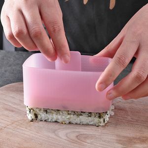 Sushi Tools 1 Pcs Warship Sushi Mold Spam Musubi Mold DIY Onigir Rice Ball Mold Rectangular Sushi Maker Kitchen Accessories Kit Sushi 230327