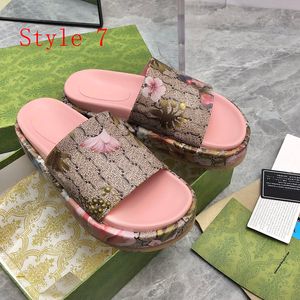 Kadınlar Tasarımcı Düz ​​Sandalet Terlik Moda Mektubu Bayanlar Elbise Ayakkabı Platformu Platform Kamarlar Metal Tokalı Lüks Açık Flip Flops Boyut 35-42 Kutu