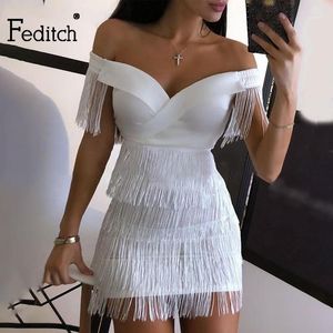 Casual Dresses Feditch 2023 White Tassel Sexig klänning Kvinnor Backless Off Shoulder Short Mini Summer Elegant BodyCon Party Vestidos