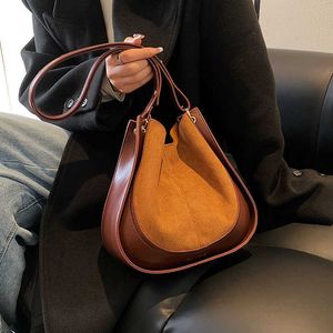 Bolsas de ombro Vintage Bucket para mulheres Nubuck Leather Bag New in Winter Trend Fashion Bolsa Small 230322