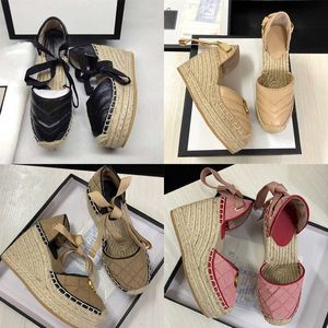 Sandali da donna di lusso Espadrillas con zeppa intrecciata in paglia Scarpe con plateau Moda estiva Mocassini da donna Scarpe da pescatore in tela Scarpe con punta aperta Scarpe eleganti con scatola NO037