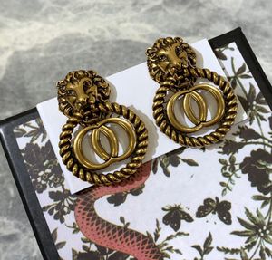 2023 Fashion Lion Head Stud Chic Vintage Pendant örhängen Charm Designer Tiger Head Letter Studs Women Eardrop Luxury Jewelry Nice