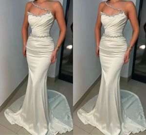 Dubai Arapça artı Boyu Beadings için Beadings Straplez Zemin Uzunluğu Saten Resmi Olaylar Pleats Pageant Doğum Günü Partisi Balo Gowns Customs