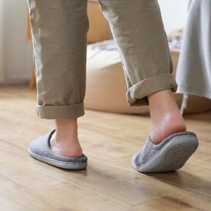 Männer Hausschuhe Sandalen weiß graue Gleitscheiben Slipper Herren weich bequeme Haushalteschuhe Schuhe Größe 41-44 Drei Z829#