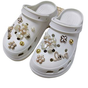 14 Stück zufällige Designer-Ketten für Krokodil-Charms, Schuhzubehör, Dekoration für Krokodil-Schuhe, Anhänger, Schnalle, Strass-Krokodil-Charms