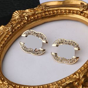 23SS Ny stil lyx varumärkesdesigners Letters Ear Stud Simple 18K Gold Plated 925 Silver Women Circle Crystal Rhinestone Earring Jewerlry