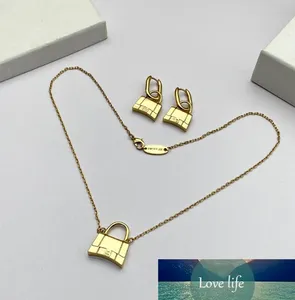 Hög polerad design Kvinnor örhängen halsband rostfritt stål guld silver rosfärger set hjärtlås kärlek hänge trendiga smycken