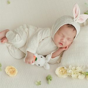 Kaps hattar födda babypografiska rekvisita kanin outfit med hatt som poserar kudde filt fotografia poshoot studio shooting po props 230328