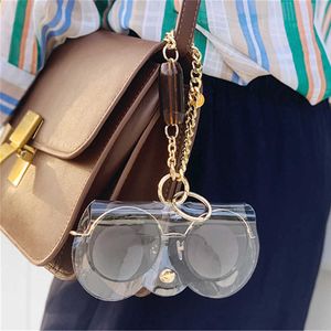 Sunglasses Cases Bags 2022 PVC Laser Eyeglasses Case With Metal Chain Ins Popular Cute Transparent Women Sunglasses Protection Cover Sun Glasses Bags J230328