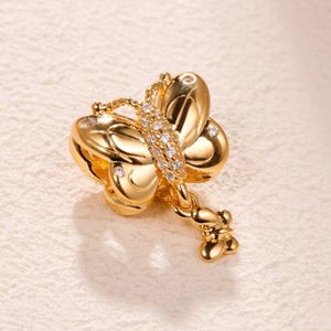 Shine Gold Metal Plated Decorative Butterfly Charm Pärla för europeiska pandora smycken charmarmband