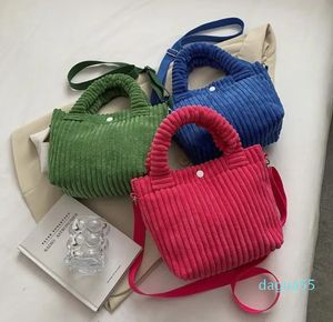 Worki projektantów Corduroy Casual damskie boczne ramię w torbie crossbody trend 2023 Bawełniany zamek torebki designerskie dla kobiet kupujących