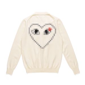 Tasarımcı Erkek Sweaters Play Com Des Garcons CDG V Boyun Bej Düğmesi Kırmızı Kalp Yün Boyutu XL YENİ