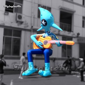 Erstaunliches großes aufblasbares Alien-Musiker-Blau-Monster, 6 m, Luftblasen-Cartoon-Figur, Modell, Gitarre spielend, für Konzert-Bühnendekoration