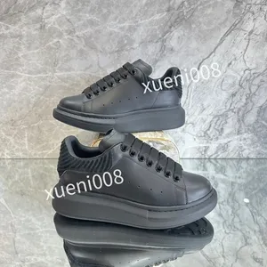 Top New Designer lässige weiße Schuhe Sneaker lässige Schuhe Sneaker Damen Flats Plattform Schuhe weiß schwarz Luxus Samt Wildleder Damen Schnürung Männer