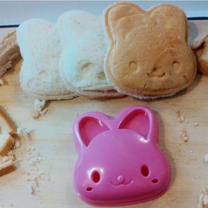 Sandwich Mold Bear Car Rabbit Shaped Bread Mold Cake Biscuit Präglingsanordningsskorpa Cookie Cutter Bakning Pastry Tools DH1242