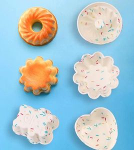 Kek Araçları Yeni Silikon Cupcake Kalıp Bakeware Maker Kalıp Tepsi Mutfak Pişirme Araçları Diy Doğum Günü Partisi Kalıplar