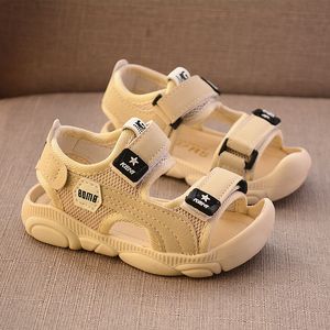 Slipper Sepatu Anak Anak Musim Panas Pantai Sol Lembut Anak Laki Laki Bayi Baotou Sandal Anti Tendangan 230328