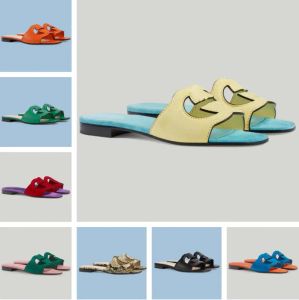 2024 New Summer Brand Women Interlocking Sandals Shoes Cut-out Slide Flats Hollowed Out House Beach Slippers Suede Leather Lady Flip Flops EUR Size 35-43