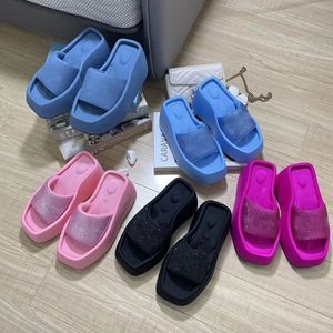 2023 New luxury brand Designer Slippers Casual Ladies Sandals Women Red Blue Black summer outdoor Beach Shoes Lady Fashion high quality luxurys Designers Shoes