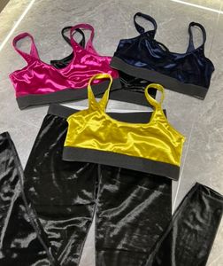 Kvinnors träningsdräkter Kvinnor Sport Underkläder Designers Yoga Set Classics Velvet Two Pieces Kvinnlig full längd byxa kostymer 2023 byxor sexig push up ärmlös väst s-l