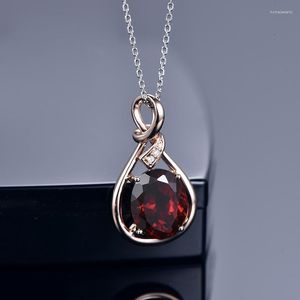 Pendant Necklaces 18K Rose Gold Plated Necklace Simulated Oval Ruby Colorful Treasure Simple Temperament Girl