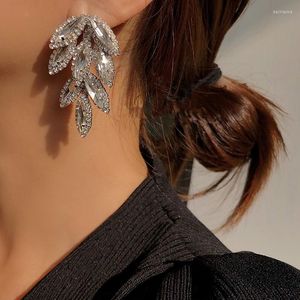 Dangle Küpeler Freetry Zarif Kristal Yapraklar Püskül Kadınlar için Parlak Tam Rhinestone Uzun Damla Moda Bildirimi Takı