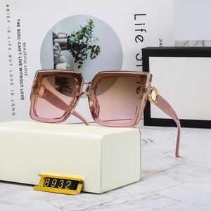 Modedesigner-Sonnenbrille, klassische Brille, Outdoor-Strand-Sonnenbrille für Mann und Frau, modische Box-Metall-Schnittstelle