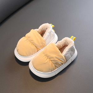 Scarpe da ginnastica all'aperto per bambini moda in cotone tinta unita impermeabili carino caldo inverno nuovo 2022 casual ragazzi e ragazze selvaggi scarpe per interni ed esterni W0329