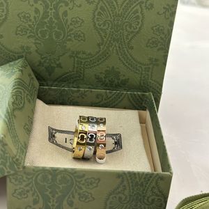 Modedesigner ring för kvinnor lyxiga smycken rostfritt stål full diamant kärlek ring 18k guld pläterad gåva