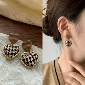 Girl Cute Heart Crystal Studs Earrings for Women Princess Studs Earrings Pendant Wholesale Fashion Wedding Jewelry