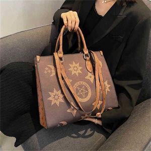 Designer Bag Super Low Bag Autumn and Winter Fashion Printed Handbag Versatile Foreign Style One Shoulder extra stor väska