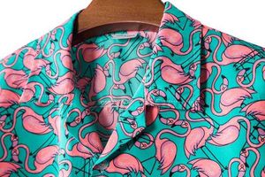 Mäns avslappnade skjortor Summer 2022 Mäns Flamingo Print Hawaii Aloha Shirt Short Sleeve Beach Party Festive Clothing W0328