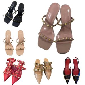 New type slippers Luxury designer rivet shoes Genuine leather pointed banquet shoes Outdoor non-slip candy shoes Fashion women's beach shoes Formal wedding shoes