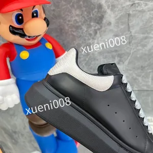 2023Hot Casual Shoes reflective chain reaction sneakers triple black white suede blue yellow fluo tan luxury mens women shoe designer Trainers