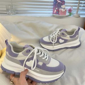 Dress Shoes Women's Shoes 2022 Autumn New Heart Sports Fairy Style Love Sneakers Korean Style Color Matching Lace Up Casual Shoes Women AA230328